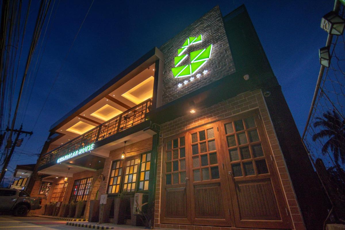 Gwandalan House - Housity
