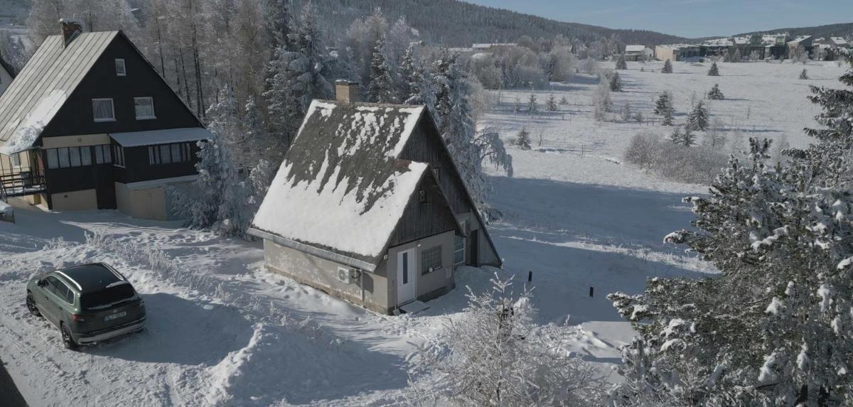 Chaloupka na vršku - Housity