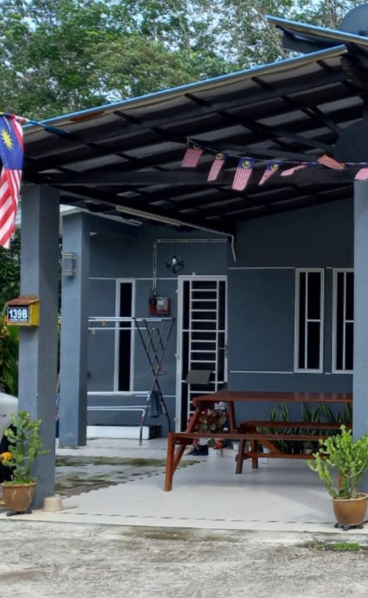 Sobey Laris Homestay E MAN B - Housity