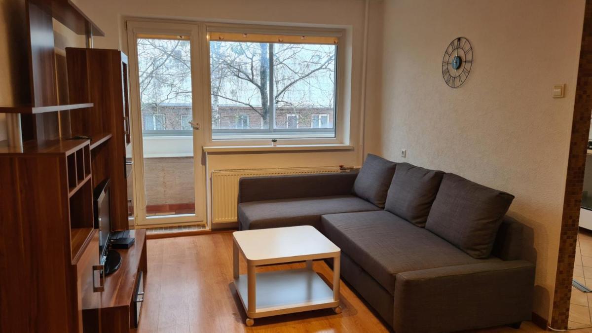 J&E NERIES Apartment IV - Housity