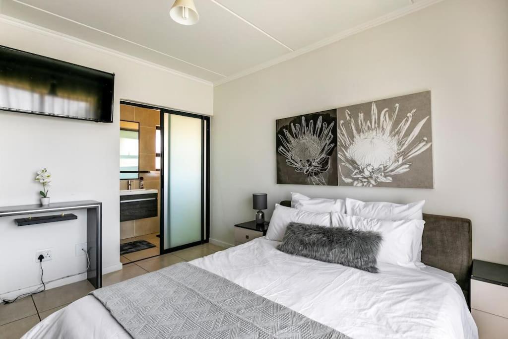 Home Away from Home - Housity