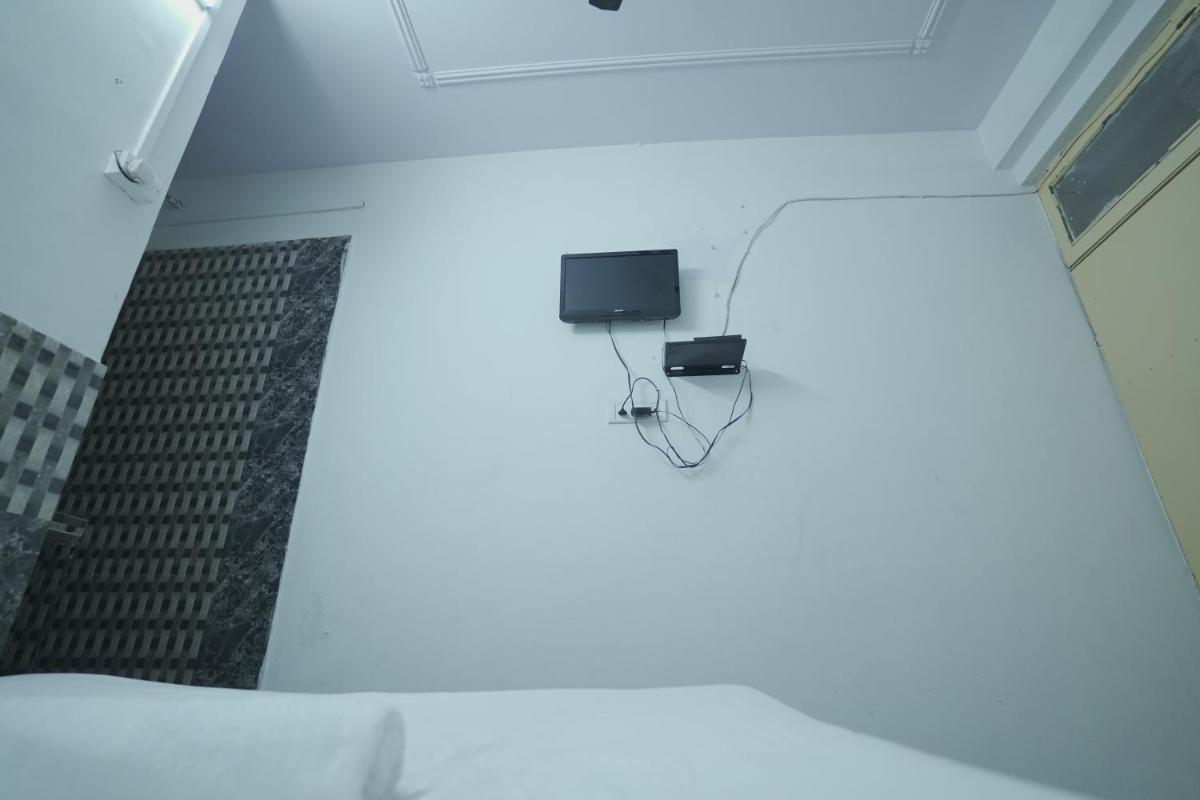 Hotel Sumitra By WB Inn - Housity