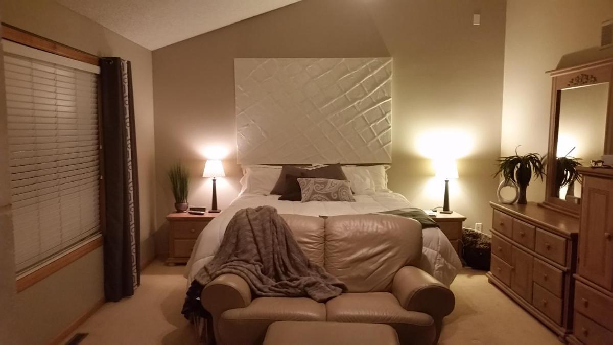 Lakeville Executive Home with every amenity, prime location - Housity