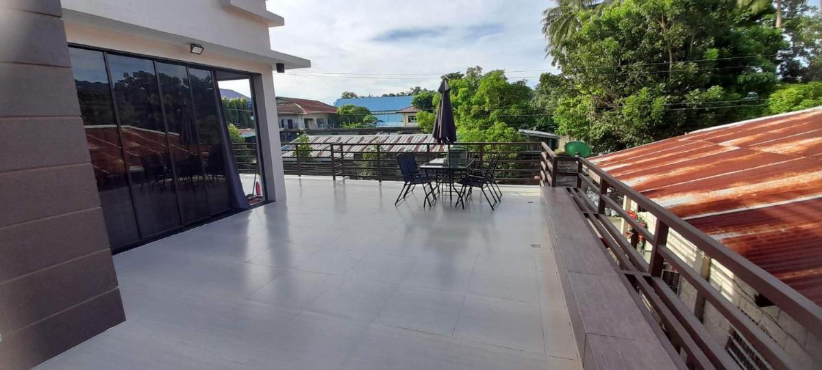 Duero Bohol Modern Apartment with Rooftop - Housity