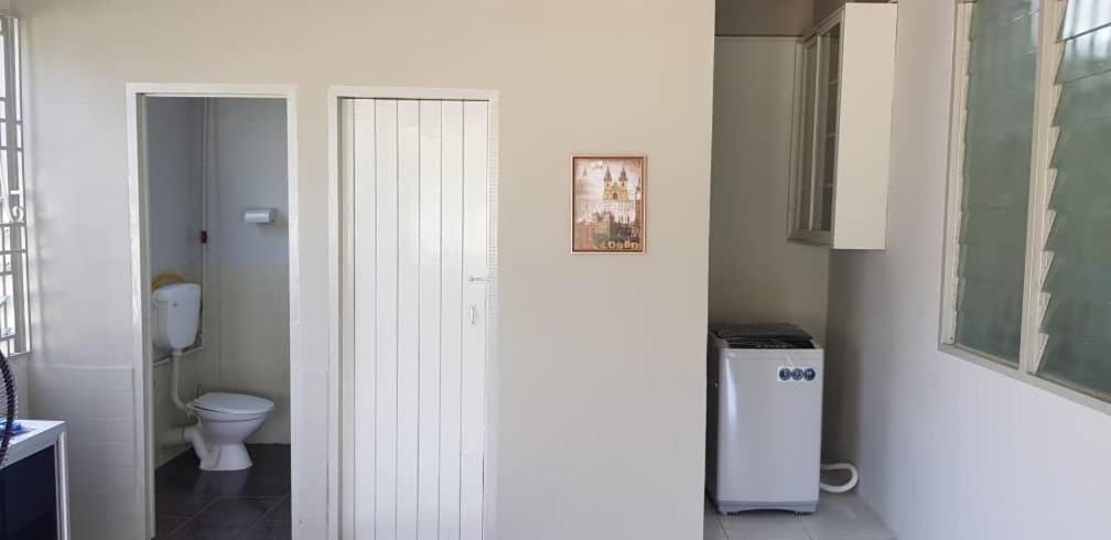 J & I Homestay - Housity