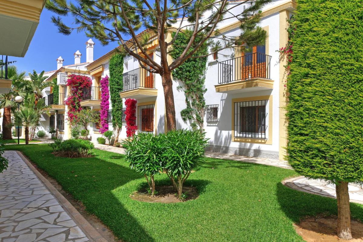 Infinity Beach Resort Vera - Housity