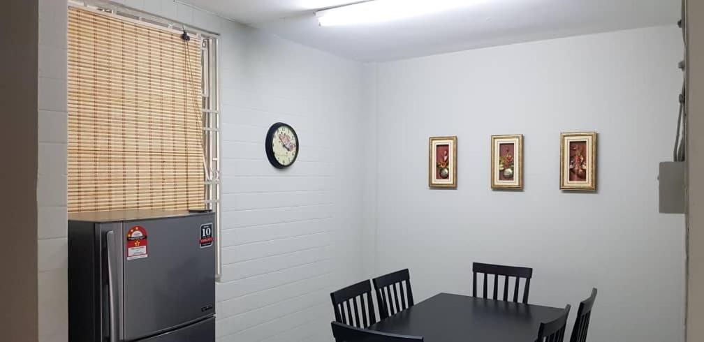 J & I Homestay - Housity