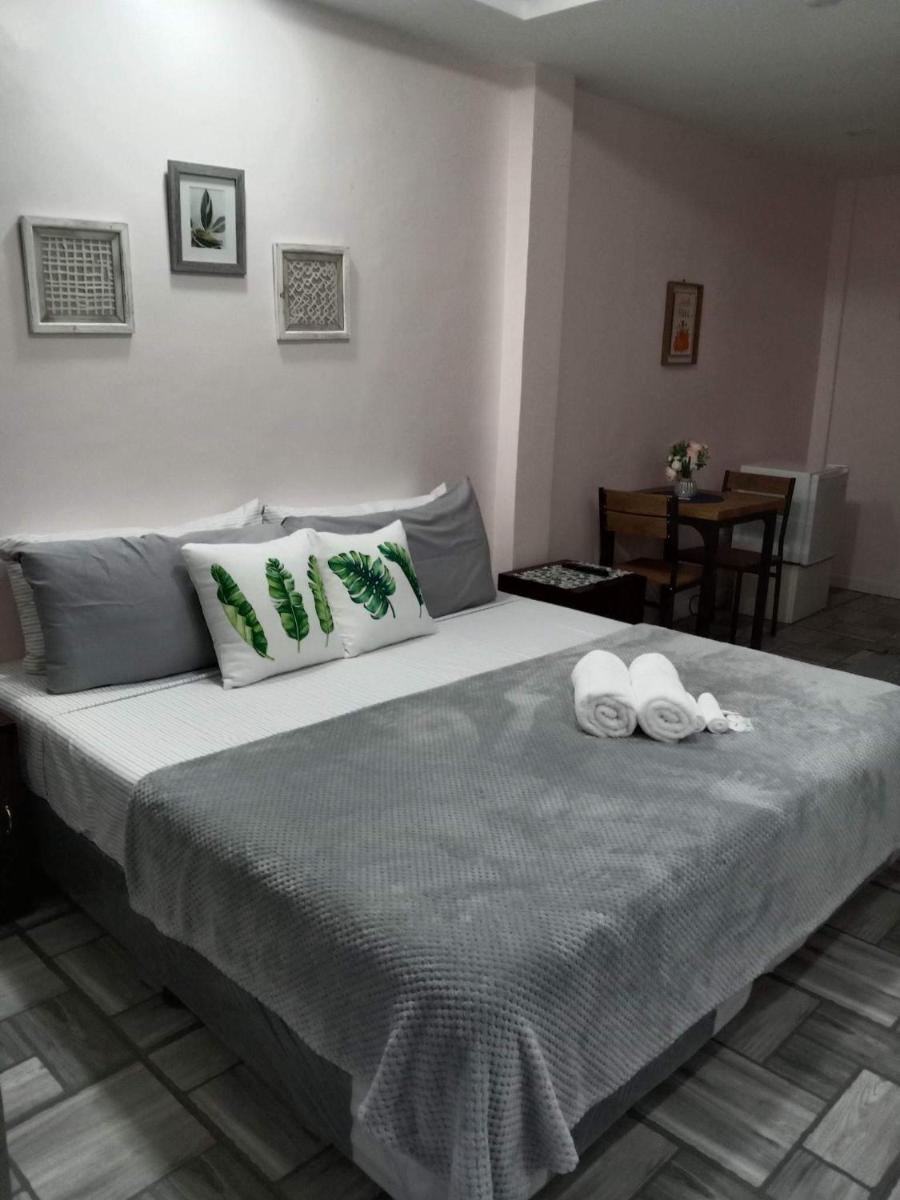 Point Gate Inn - Housity
