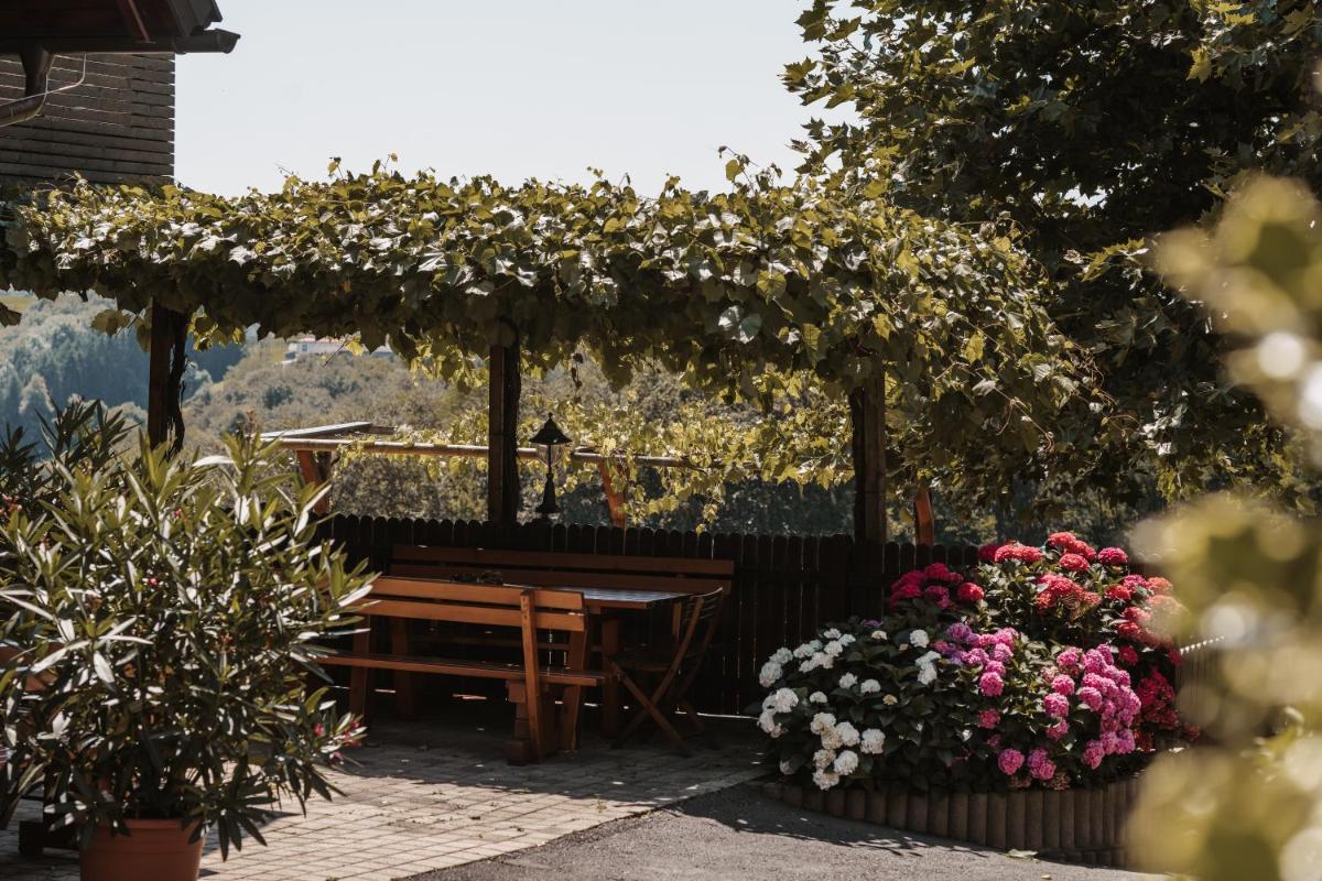 Weingut Assigal - Housity
