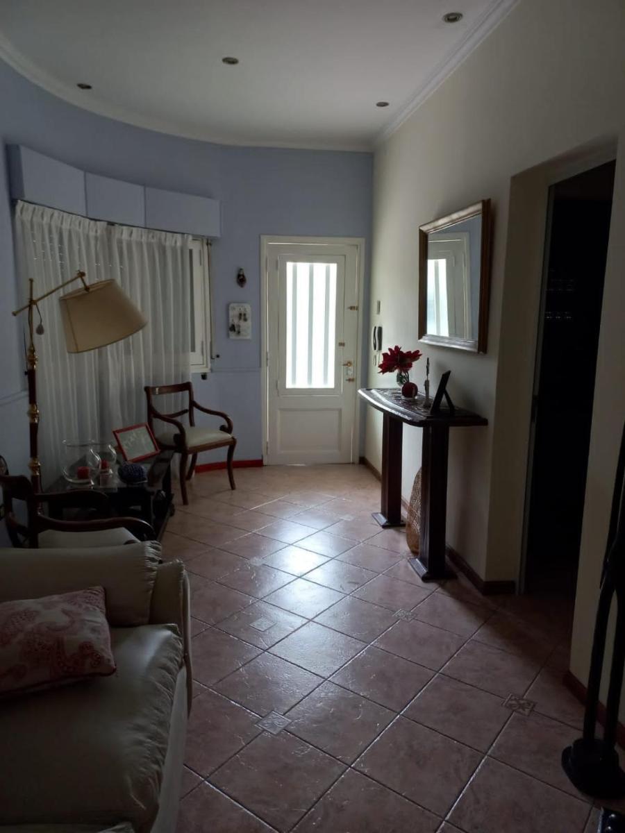 Hermosa casa con pileta - Housity
