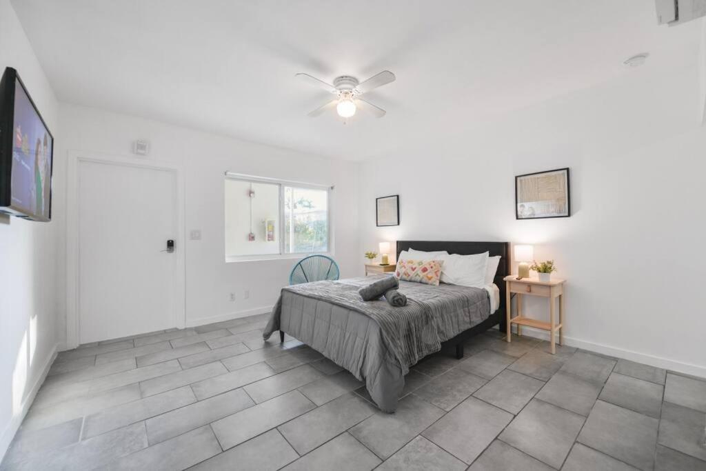 Fabulous Studio 15 min from The Beach - Housity