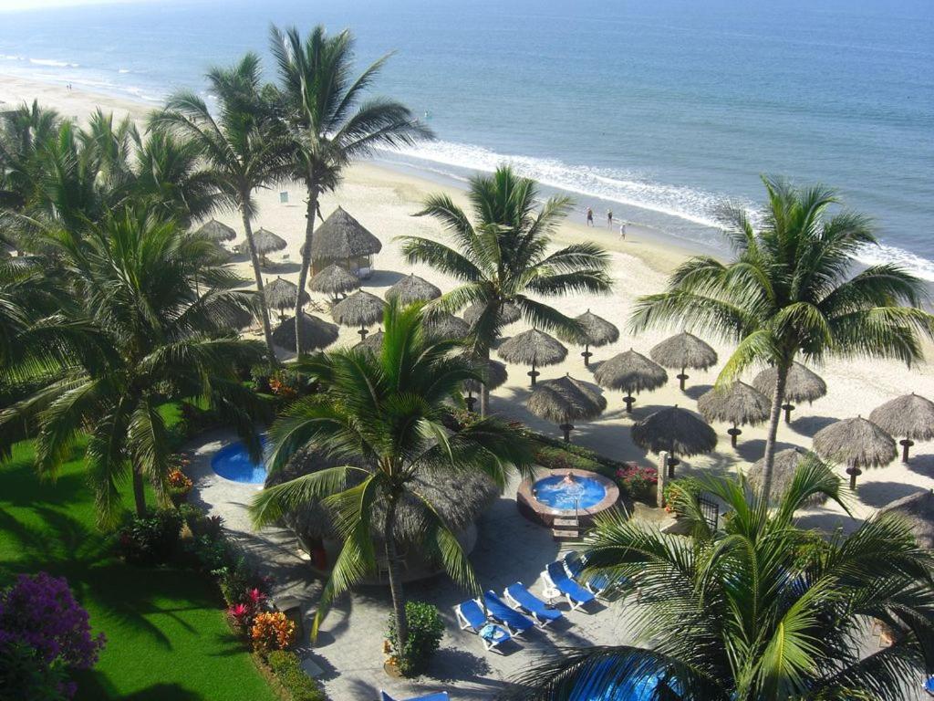 Suitetrails - 2 Br Five Star Playa Royale Residences Building