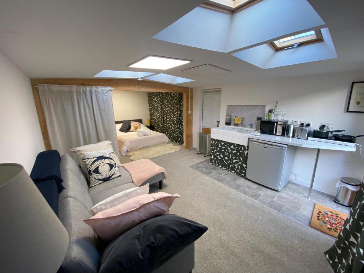 The Dragonfly BNB, Glastonbury - Housity