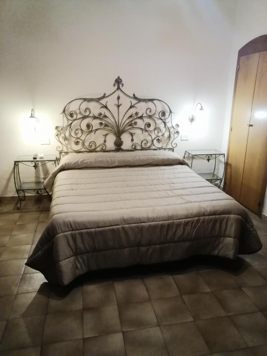 Hotel de Rossi - Housity