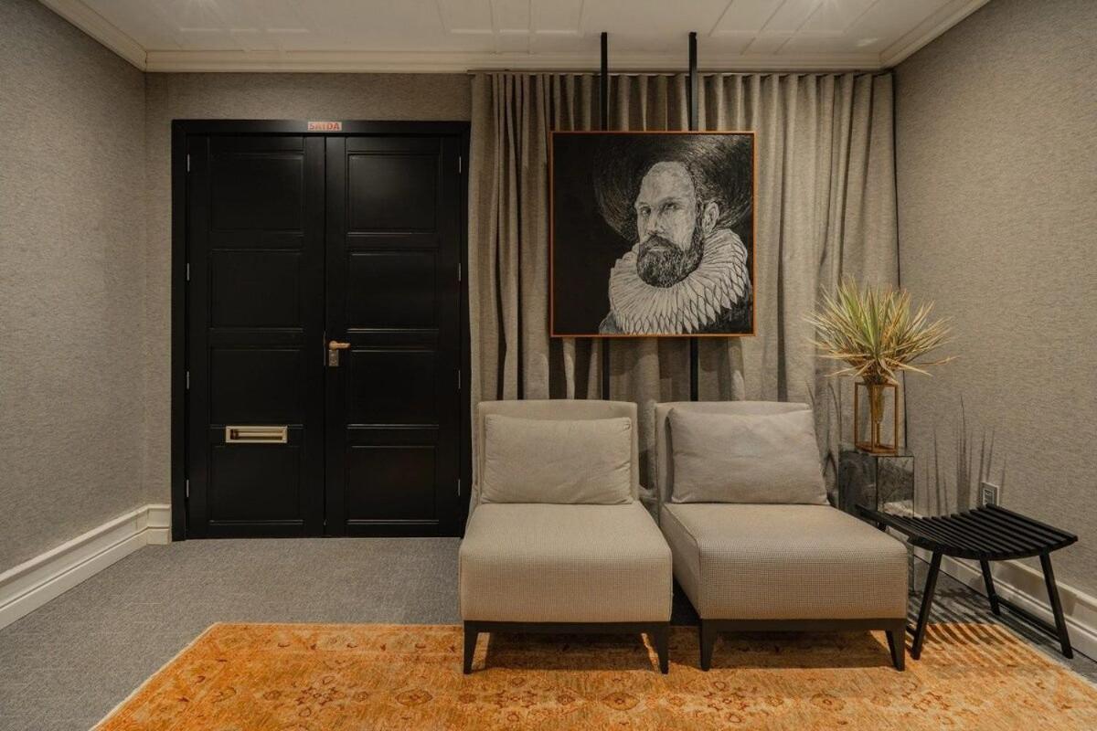 Casa Clássica no Mont Serrat - Housity