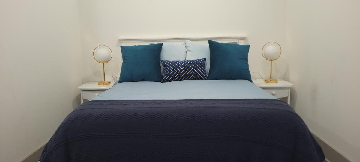 Close to Everything Luxury Apartment - Housity