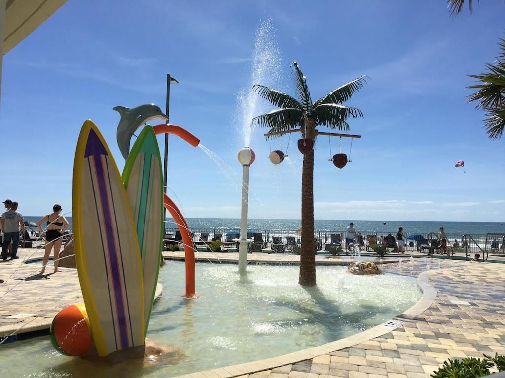 Gorgeous Ocean Front Condo 2bd 2 full baths, 2 balconies - Housity