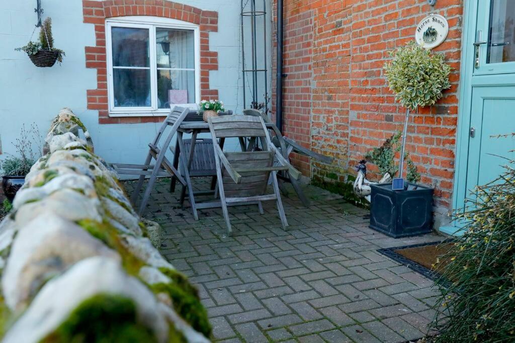 Luxury, Modern Barn Conversion - Housity