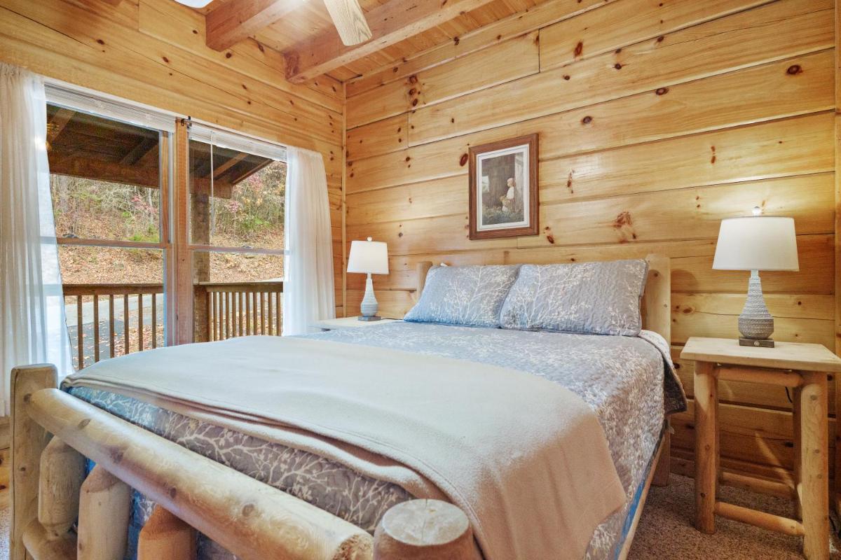 The Honey Pot, Hot Tub, resort Pool, 1089 FREE tickets each paid day, Dollywood and More - Housity