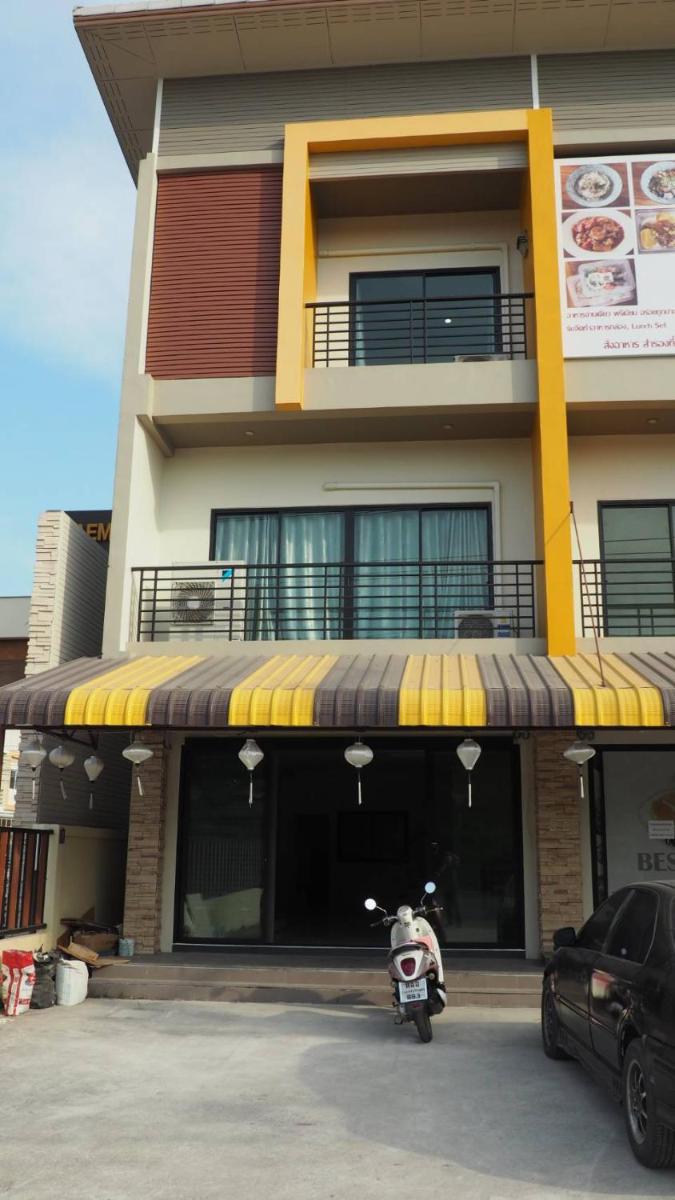 Bed&Breakfast@Bangpa-in Hostel - Housity