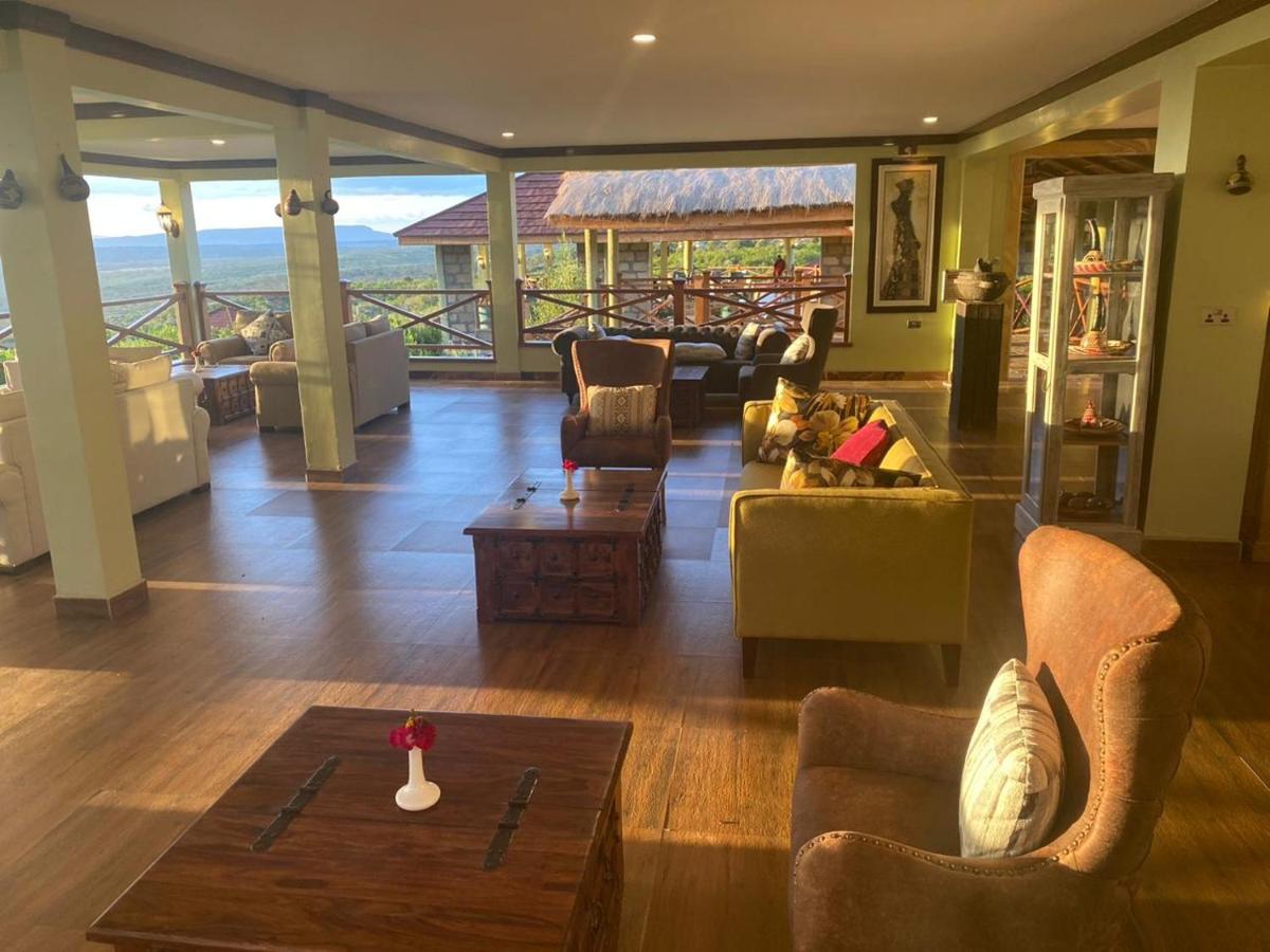Suitetrails - CAPELLA RESORT (ELEMENTAITA, KENYA)