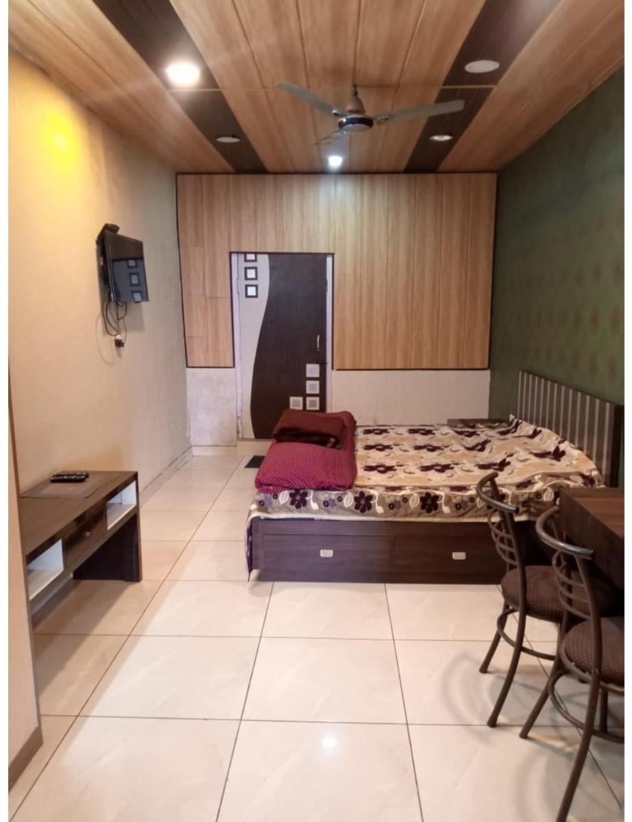 Moon Hotel And Restaurant,Ranikhet - Housity
