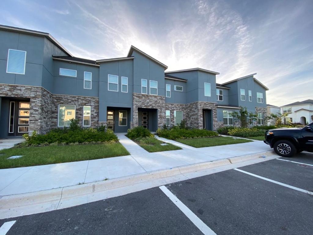 Splendid 3 Bd Close to Disney w/ Surf Park @ Solara Resort 2190 - Housity