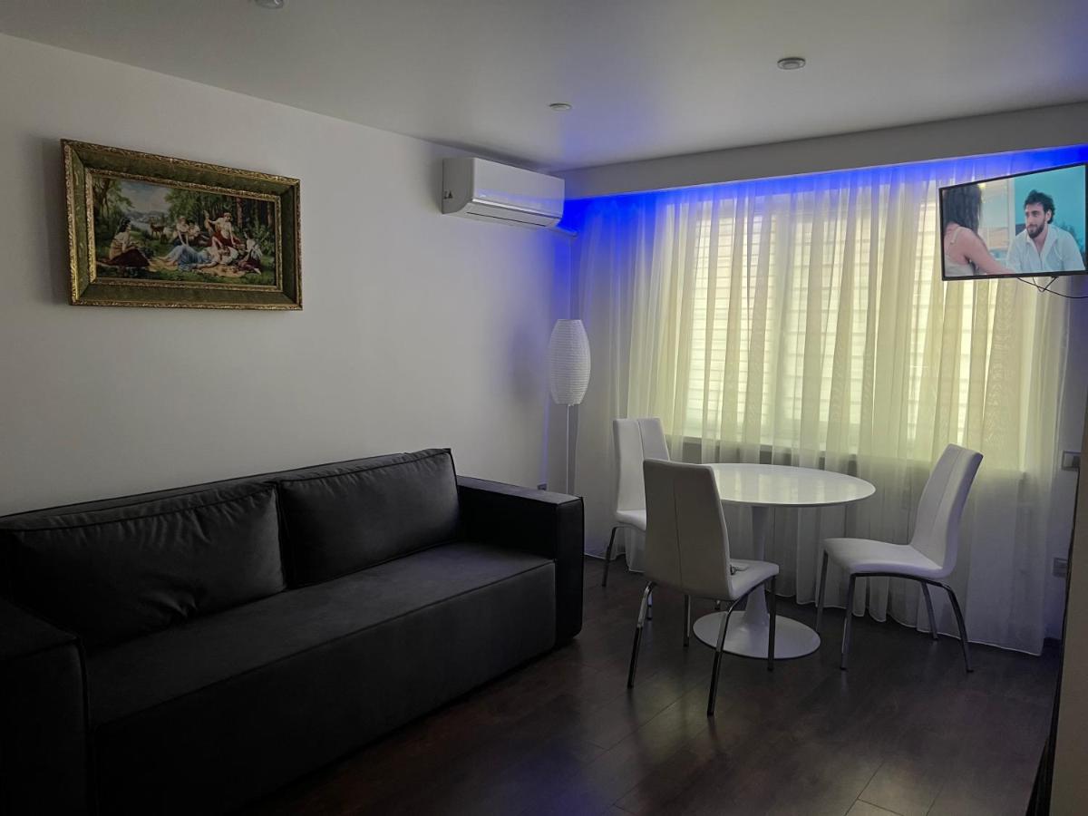 Проспект Олександра Поля 135 - Housity