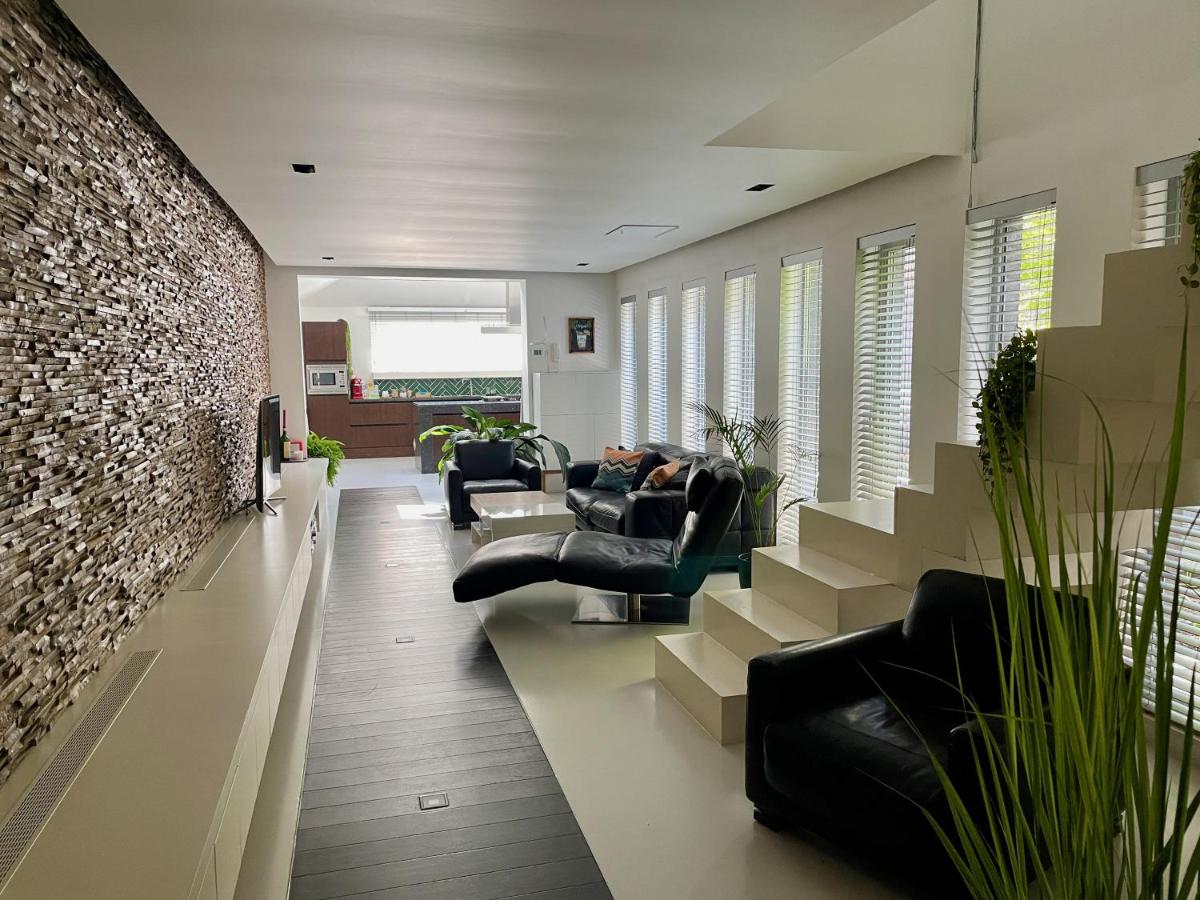 Luxurious villa during tomorrowland - Housity