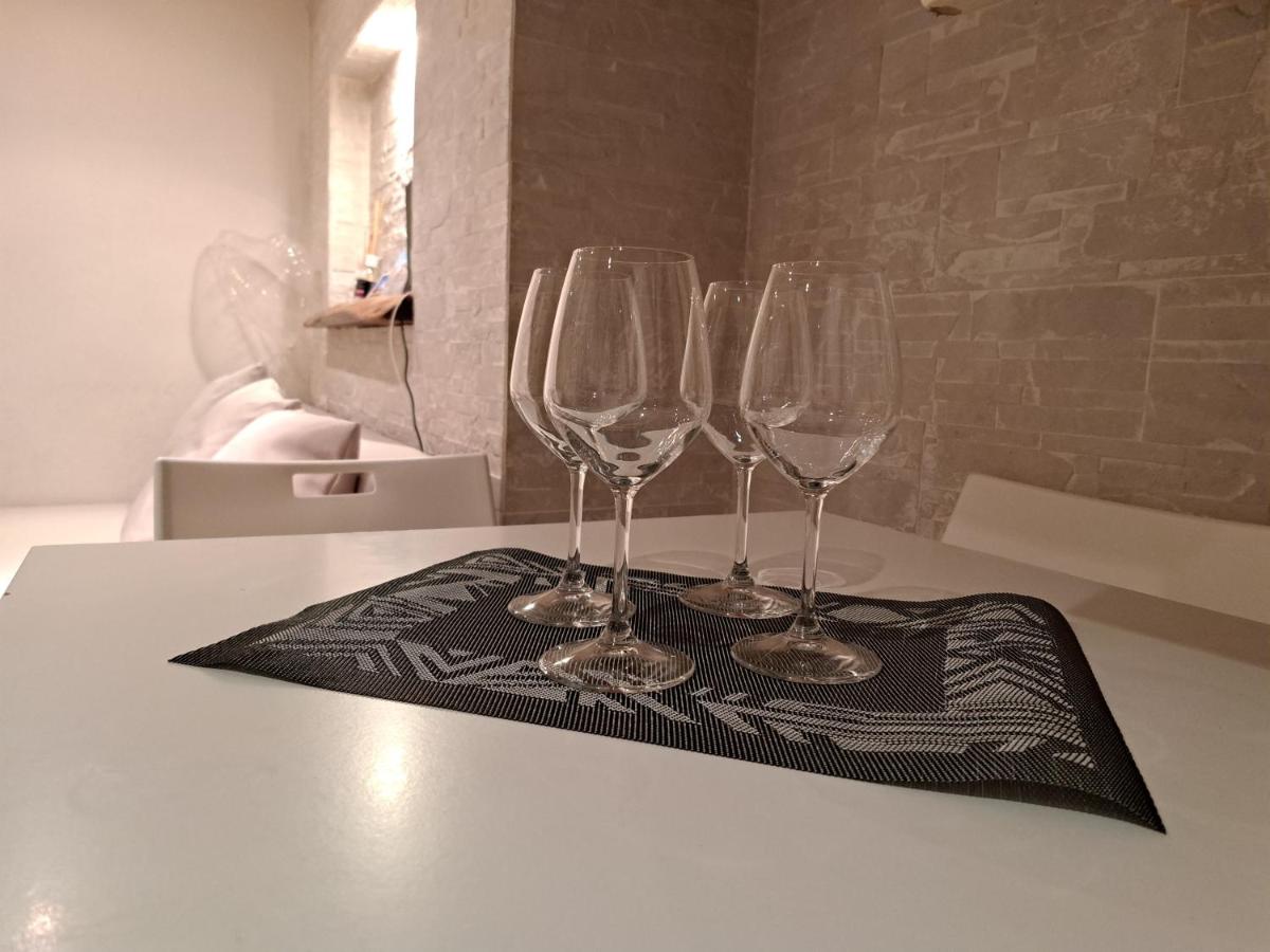 TOLEDO 27, a due passi da Piazza del Plebiscito - Housity