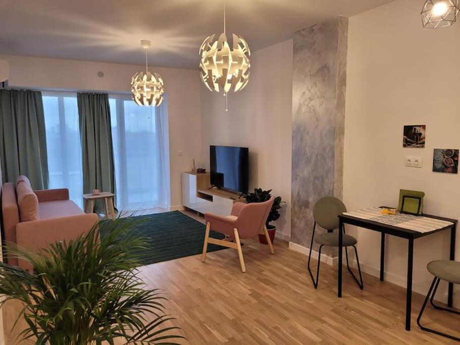 Art Apartment - Housity
