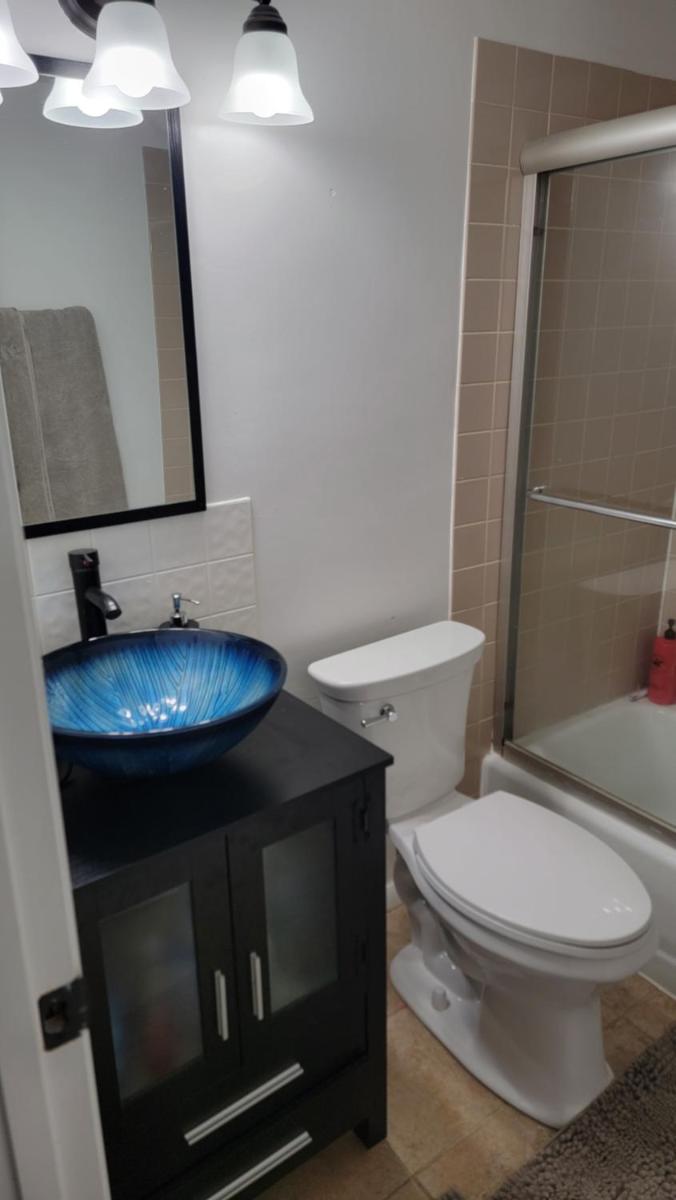 Entire one bedroom apartment - Housity