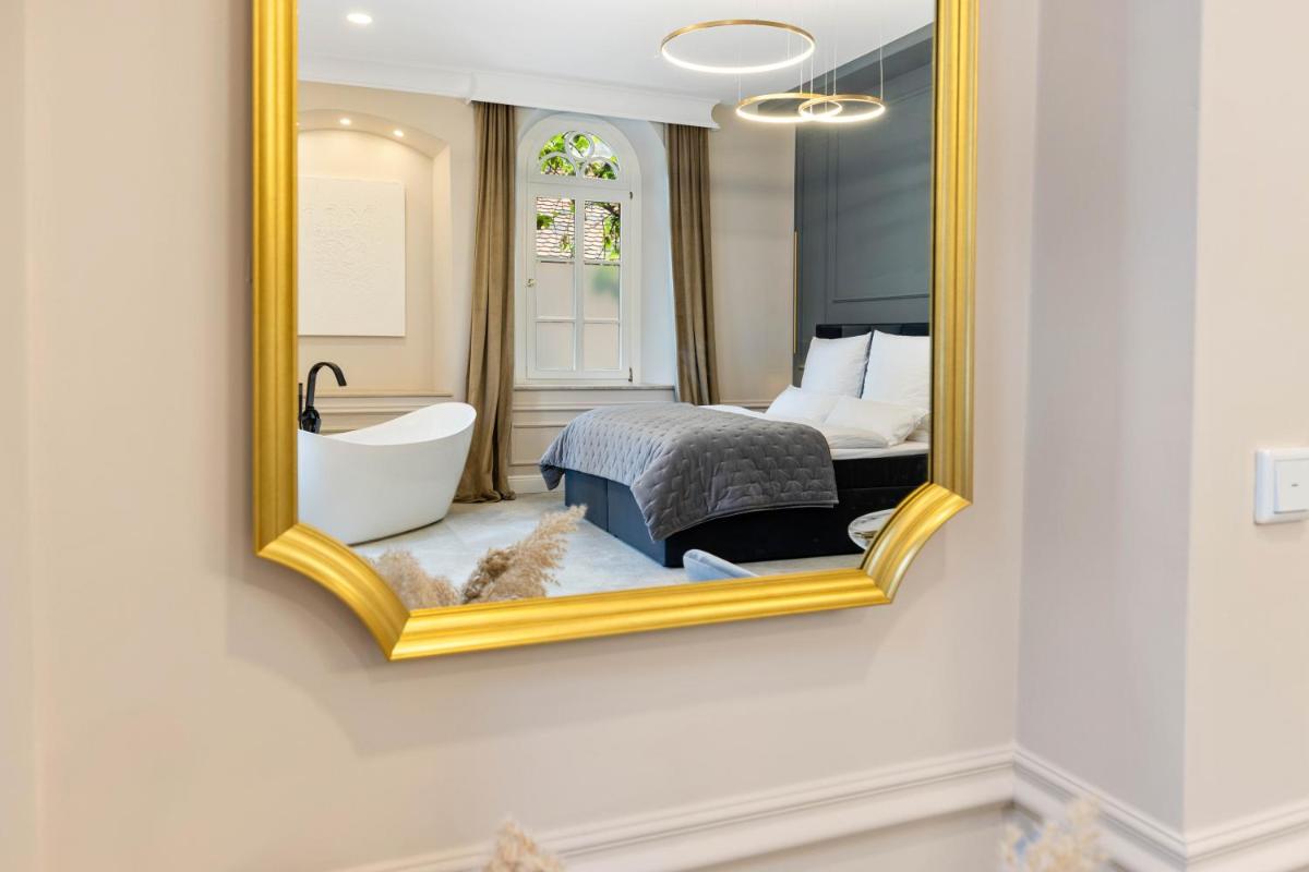 BOUTIQUE ROOMS I Luxus Suite I Center I Boxspring - Housity