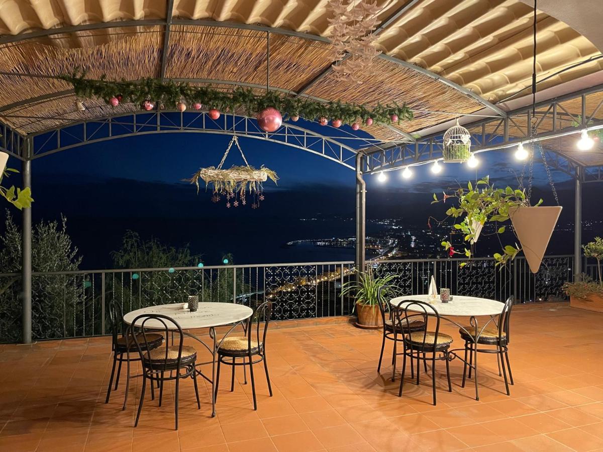 Sotto le stelle ...il mare - Housity