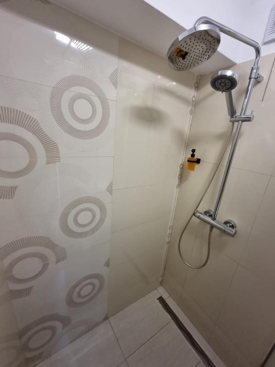 Oana Luxury Home - Housity