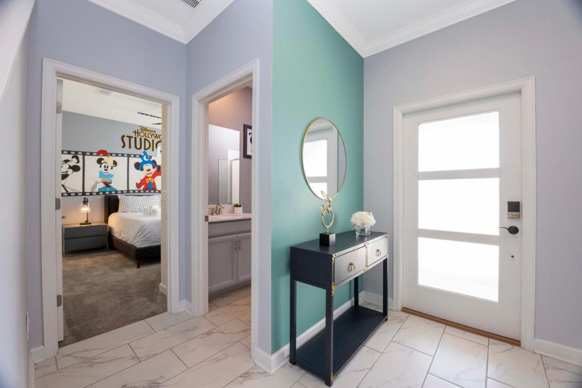 Stunning 4 Bd Close to Disney w/ Pool @ Storey Lake Resort 4369 - Housity