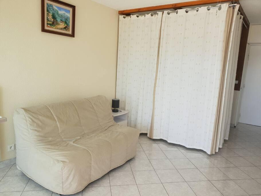 Studio au Port Dienville - Housity