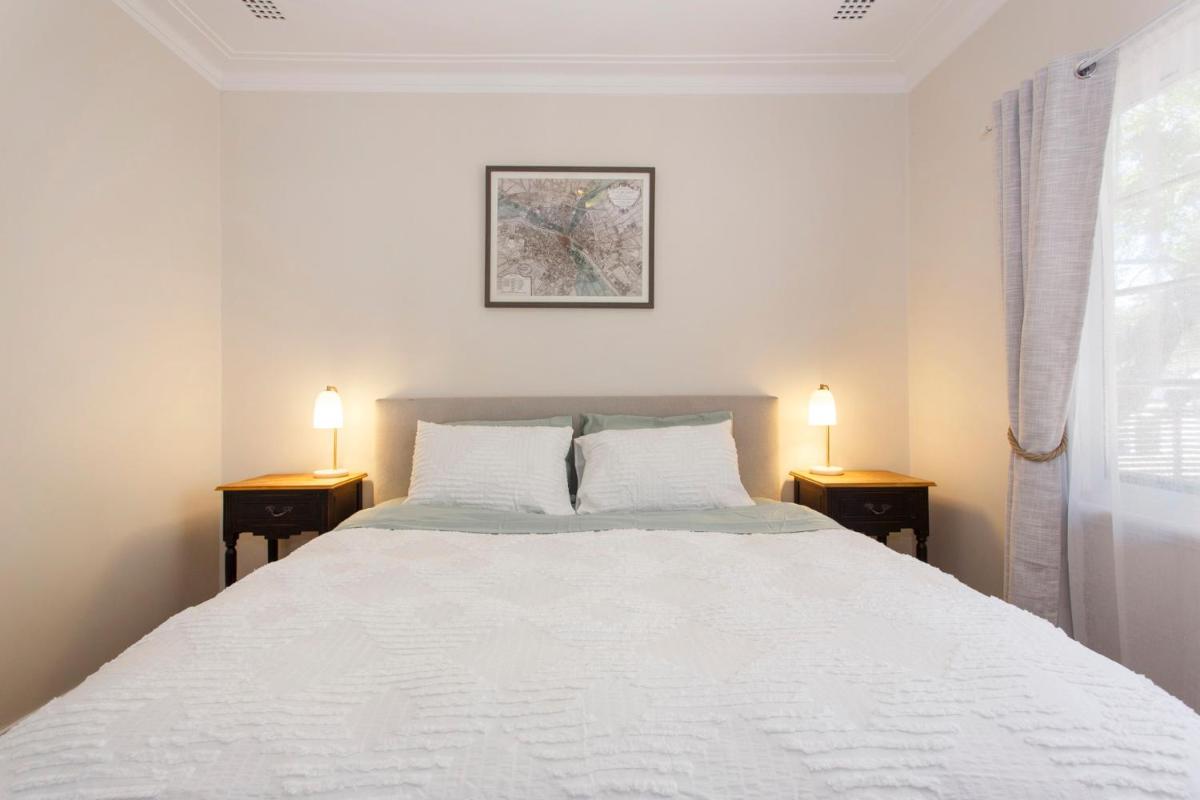 Home Away - 2 Bedroom Cottage - Housity