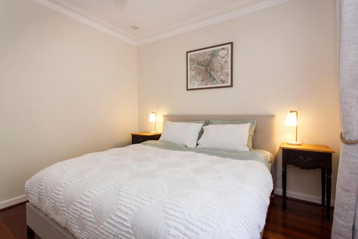 Home Away - 2 Bedroom Cottage - Housity