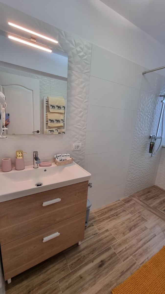 Central Residence - Housity