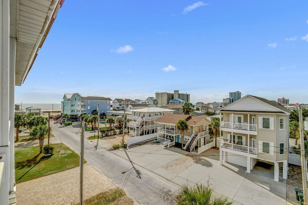 Bermuda Breeze by Coastline Resorts - Housity