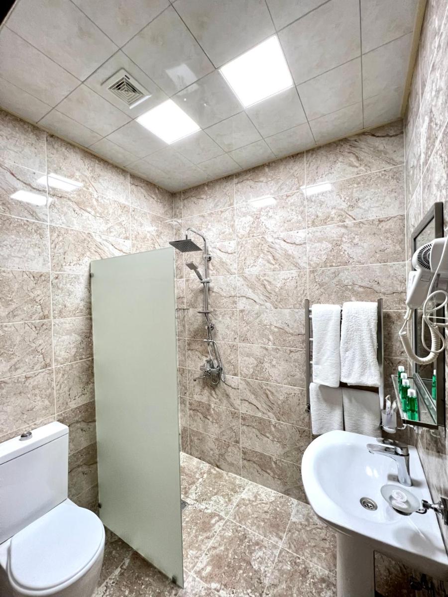 Cinema Boutique Hotel - Housity