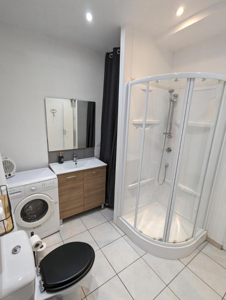 1er Grand Studio Hyper Centre Agen Calme Clim - Housity