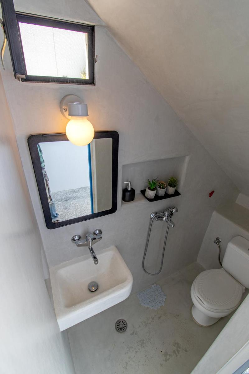 Traditional house inside Filoti, Naxos - Housity
