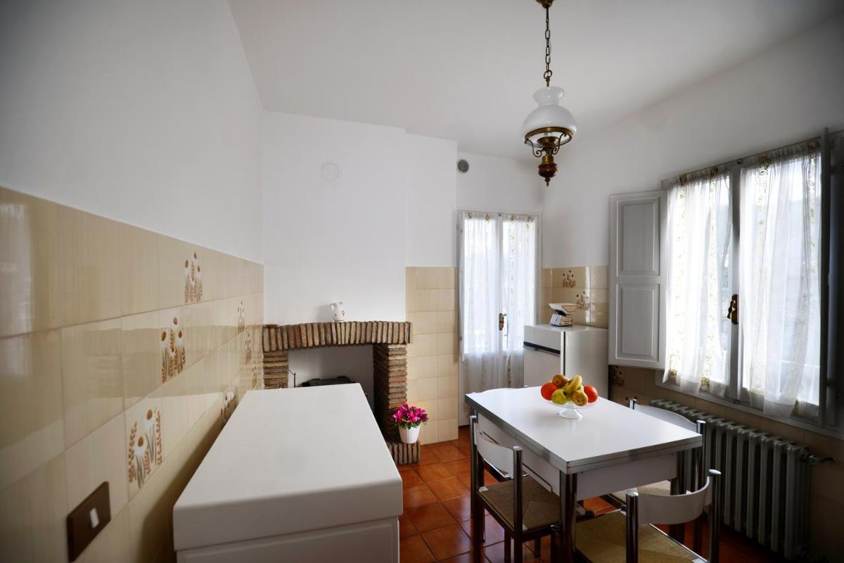 BIBO'S GUESTHOUSE - Housity
