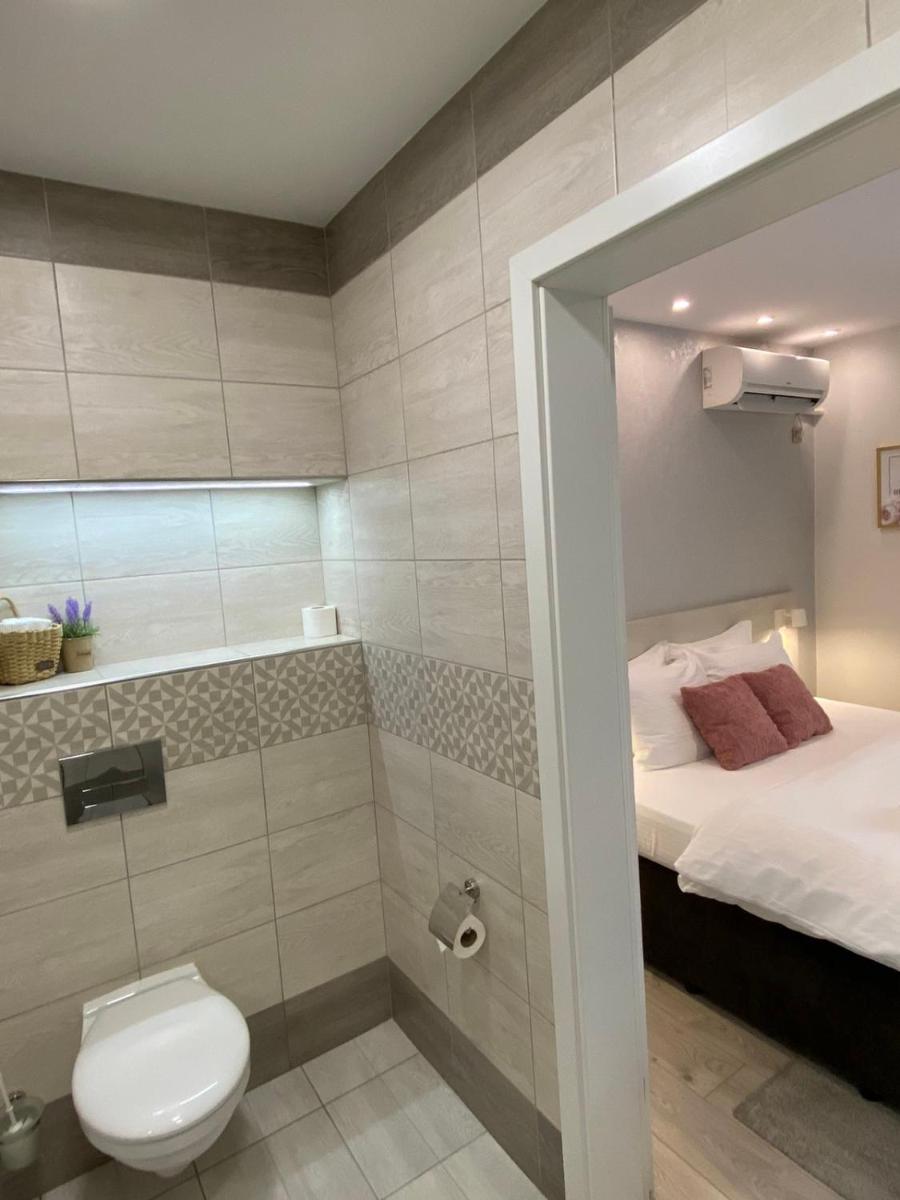 GUEST ROOMS ASENEVTSI CITY CENTER - Housity