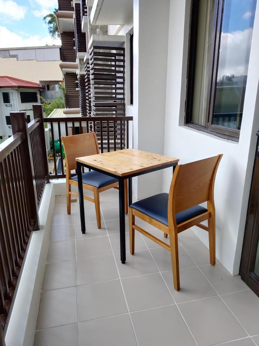 Brenthill condominium by vista residences - Housity