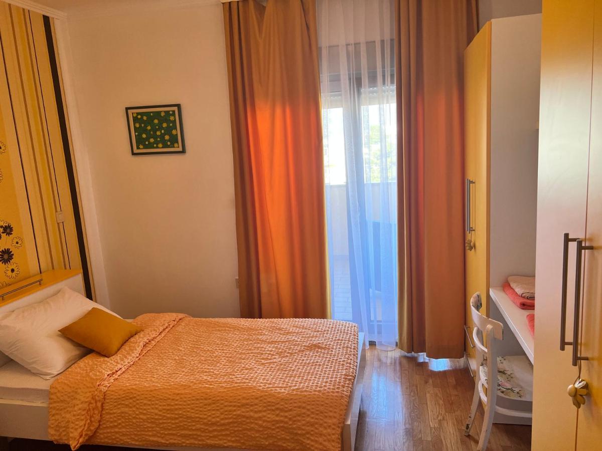 Nika - Housity