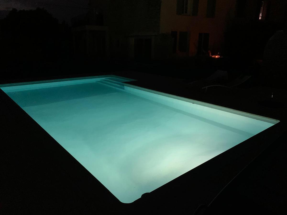 Clos du Cardinal avec piscine - Housity