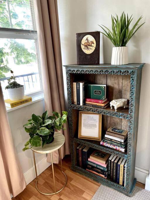 Everything you could ask for in a Rental - Housity